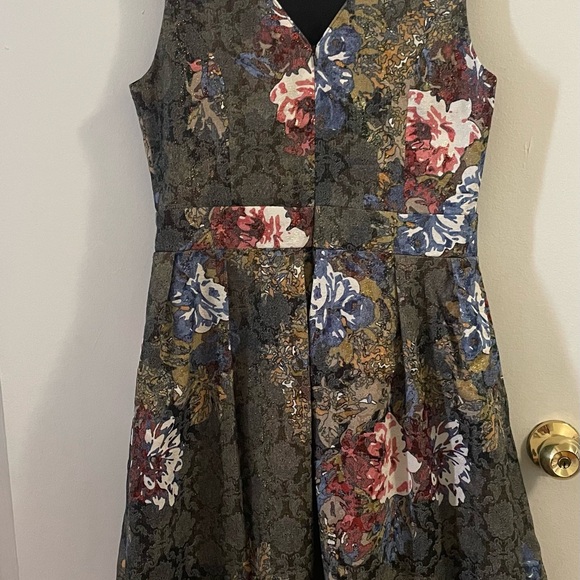 Beautiful vintage style dress - Picture 3 of 3